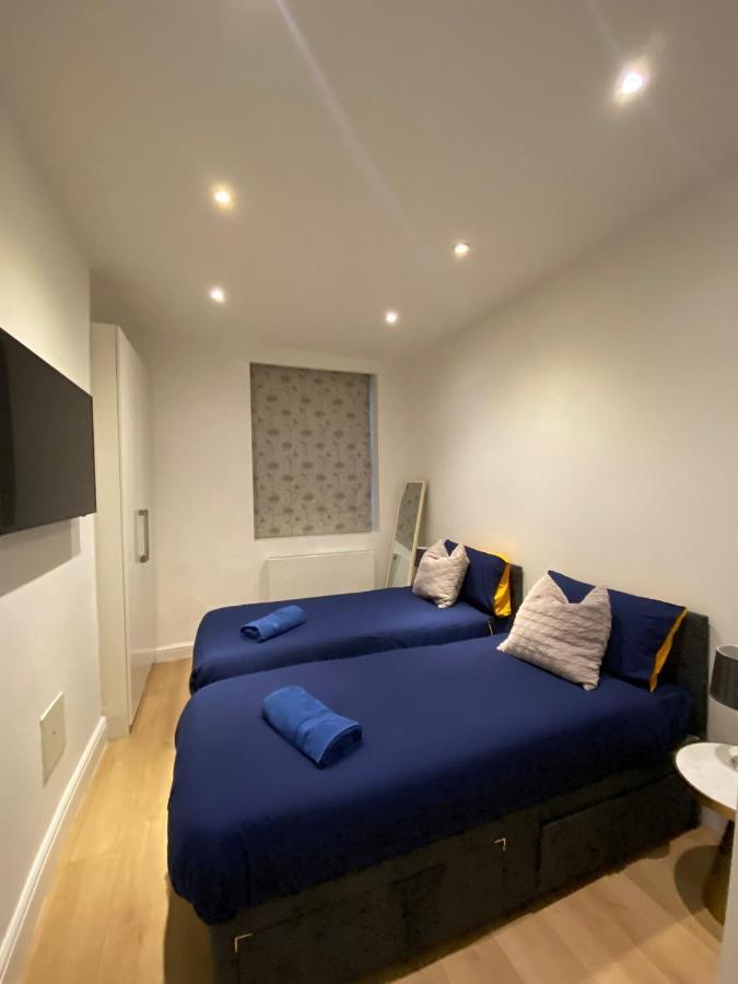 Апартаменты Elegant 2 Bed Flat In Chiswick Лондон Экстерьер фото