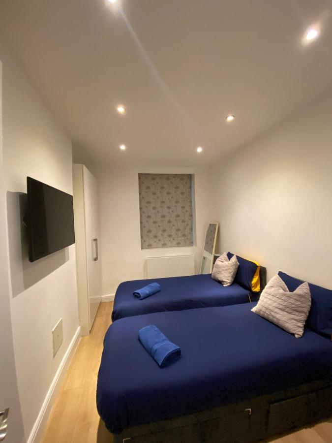 Апартаменты Elegant 2 Bed Flat In Chiswick Лондон Экстерьер фото